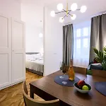Unique Style Old Town - 25 Min From The Airport - By Homelike