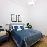 Unique Style Old Town - 25 Min From The Airport - By Homelike 公寓 *