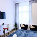 Unique Style Old Town - 25 Min From The Airport - By Homelike 公寓