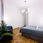 Unique Style Old Town - 25 Min From The Airport - By Homelike * Krasków