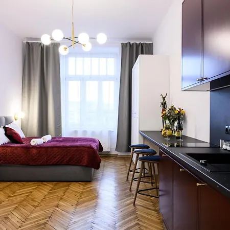 Unique Style Old Town - 25 Min From The Airport - By Homelike *