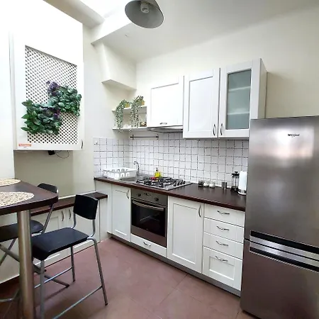 Unique Style Old Town - 25 Min From The Airport - By Homelike
