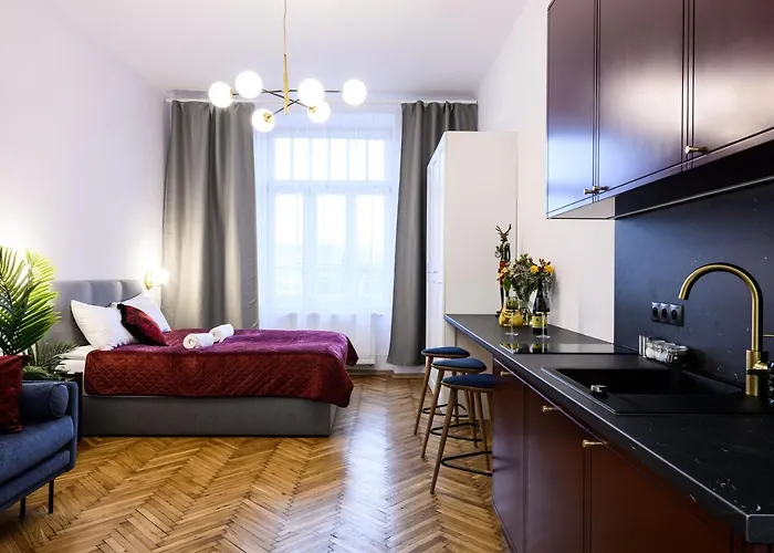 Unique Style Old Town - 25 Min From The Airport - By Homelike *