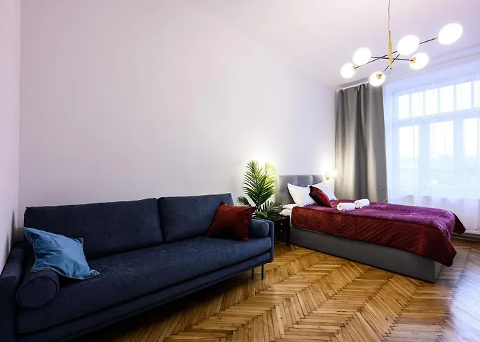 Unique Style Old Town - 25 Min From The Airport - By Homelike