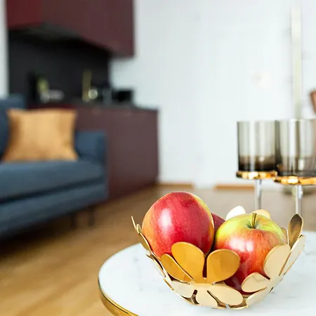 Unique Style Old Town - 25 Min From The Airport - By Homelike Apartment *